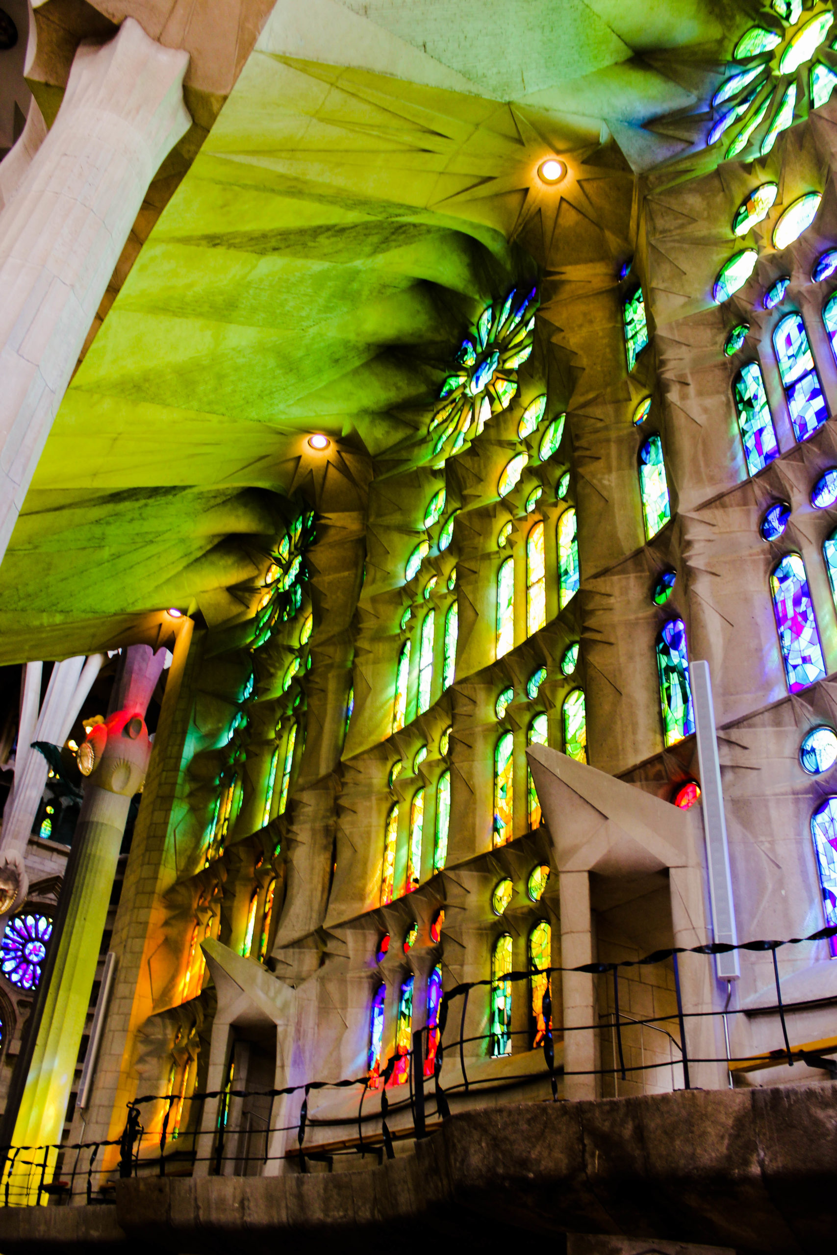 Sagrada Familia vetrate colorate