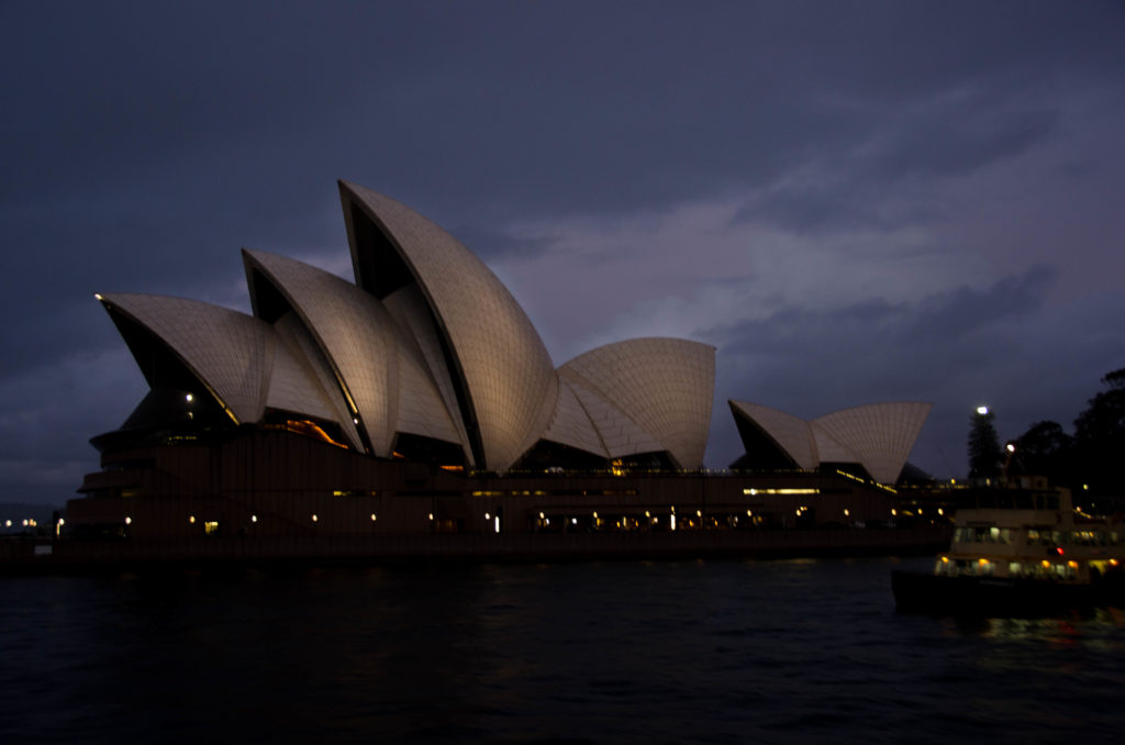 Sydney opera by night